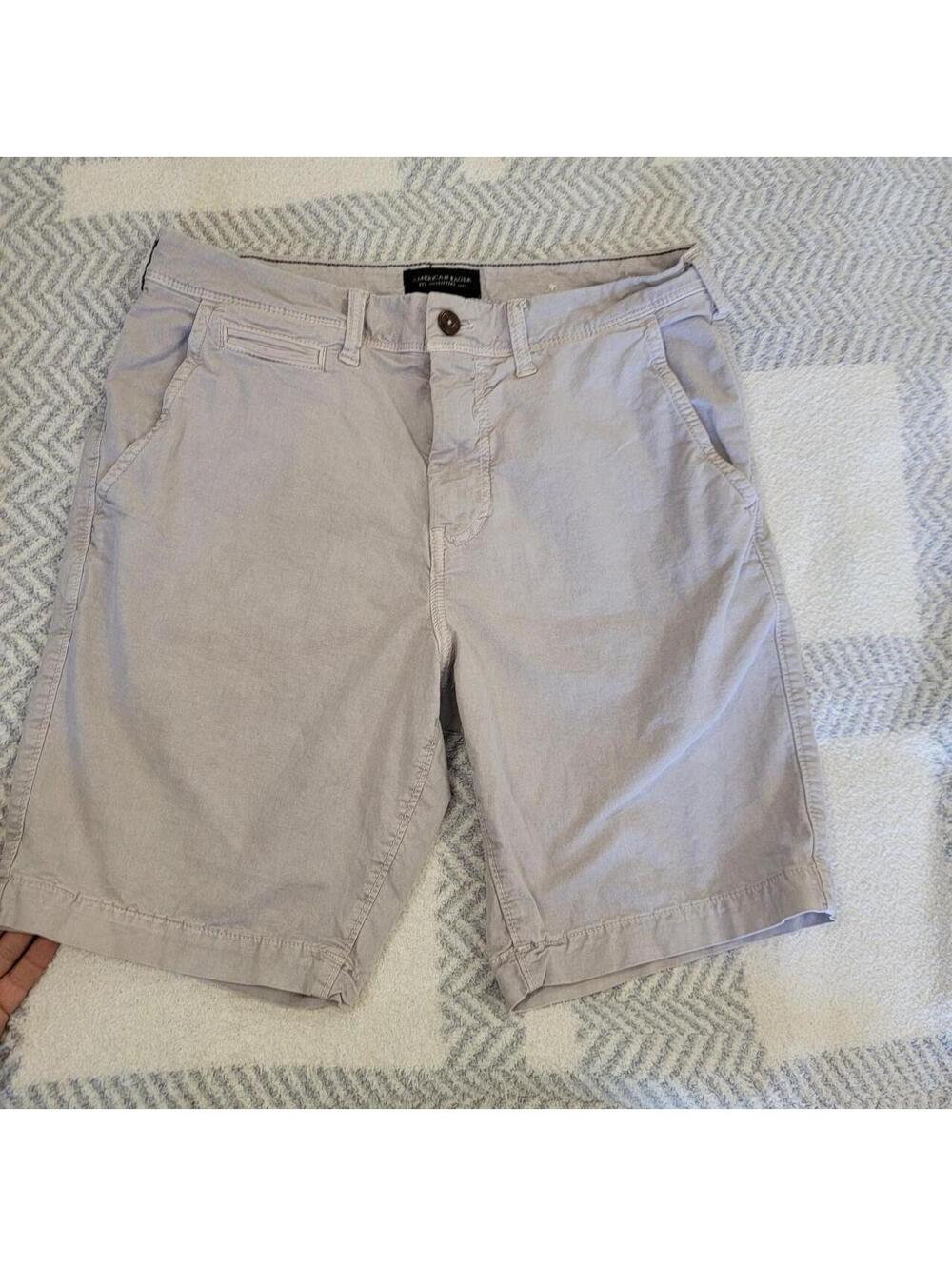 American Eagle Men's Grey and Tan Shorts